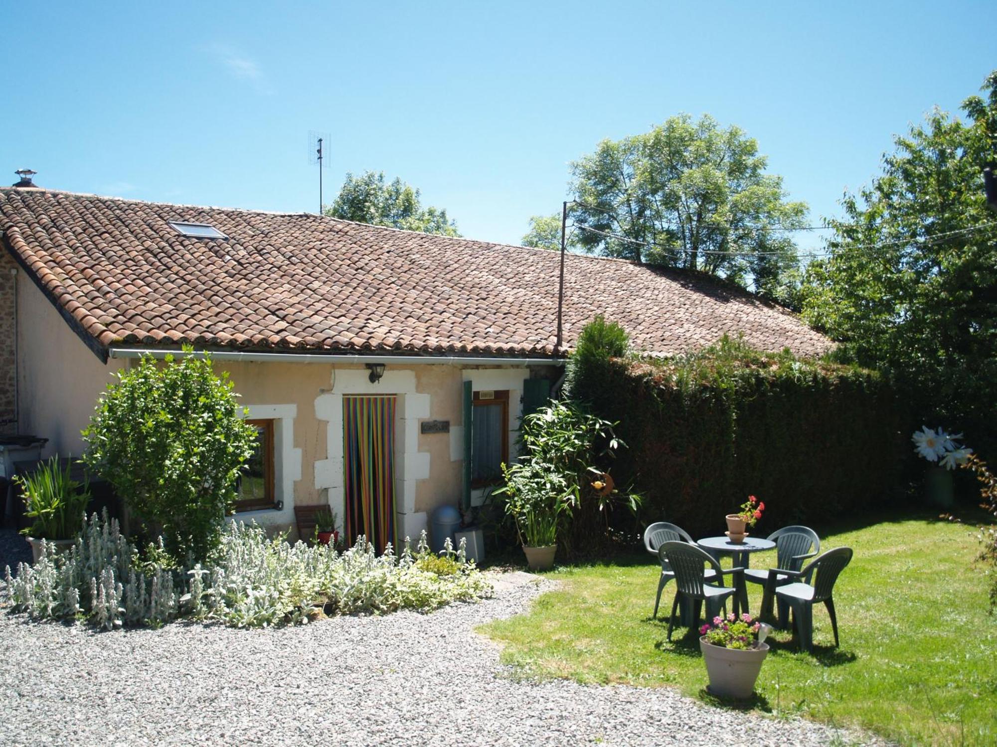 Tranquille Vienne Gites A Chirac Dept Charente Extérieur photo