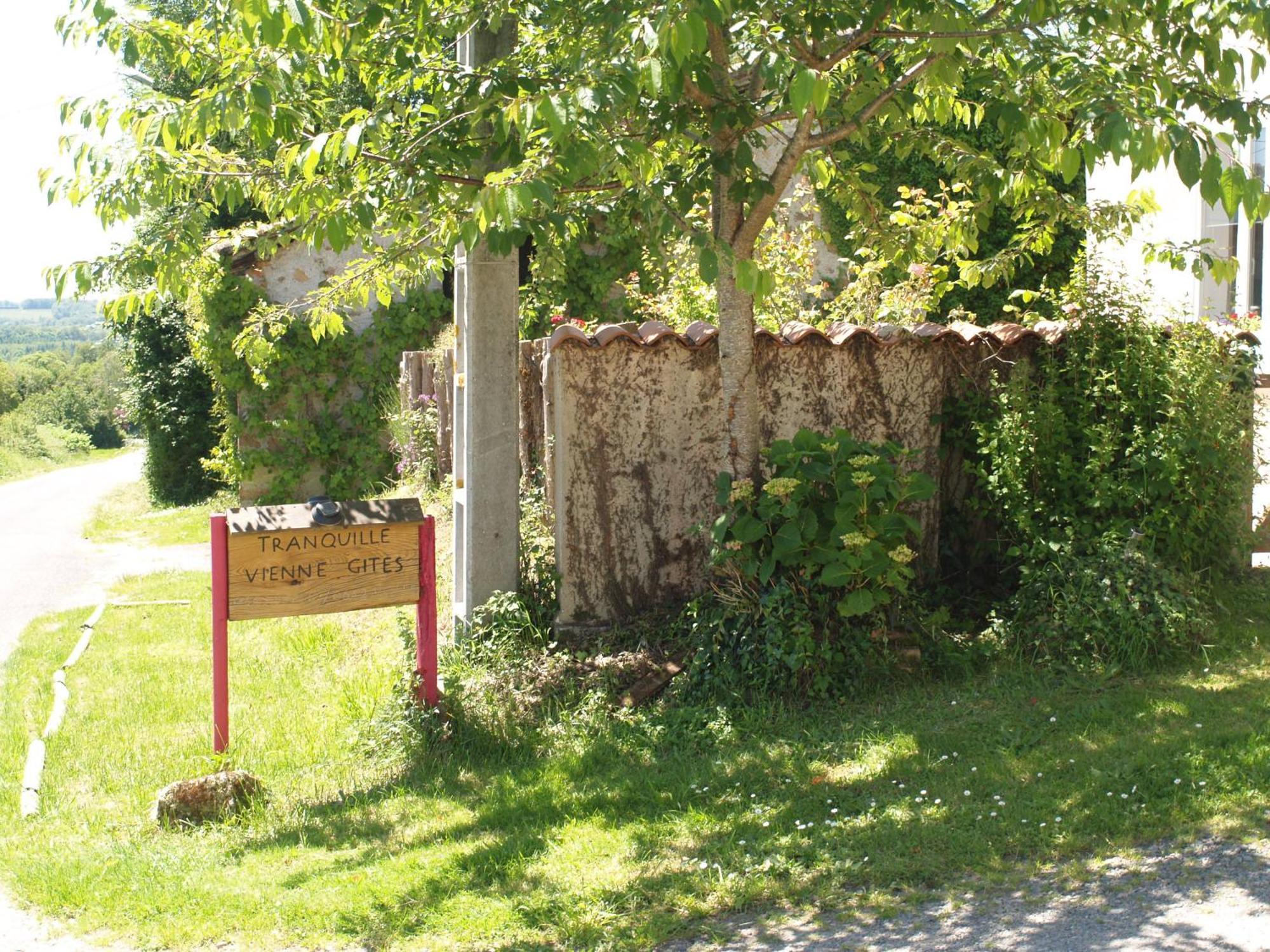 Tranquille Vienne Gites A Chirac Dept Charente Extérieur photo