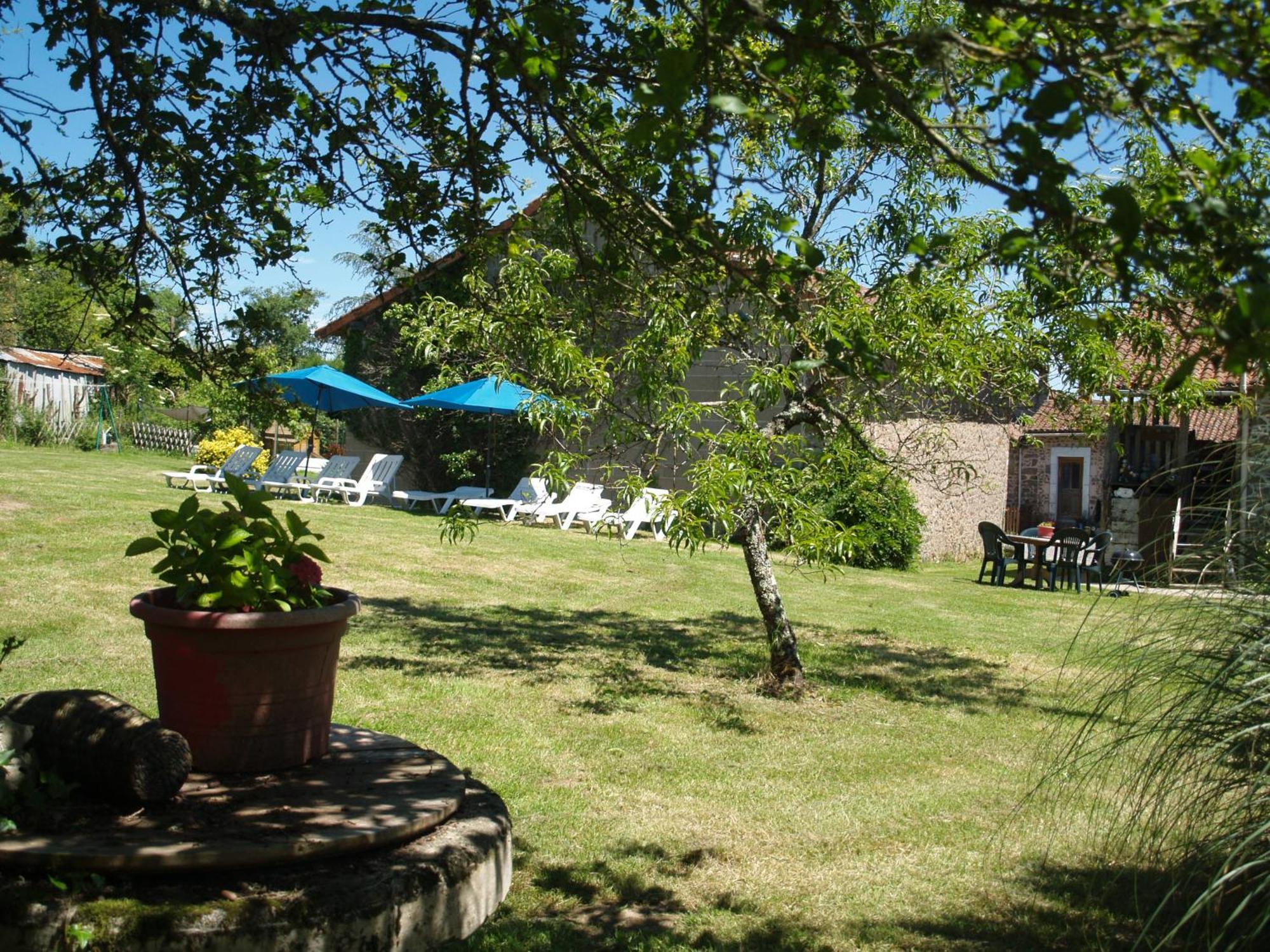 Tranquille Vienne Gites A Chirac Dept Charente Extérieur photo