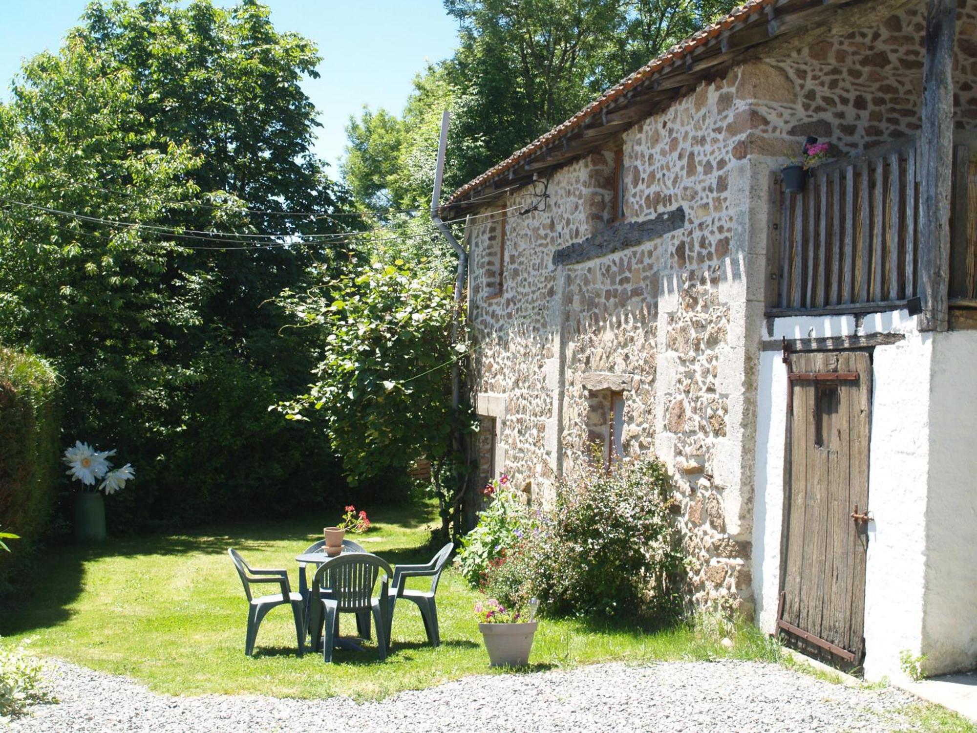 Tranquille Vienne Gites A Chirac Dept Charente Extérieur photo